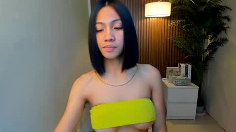 Snapshot of anqelic chatting on 02/20/25, 06:24 Stacy Maurice online show from 02/20/25, 06:24