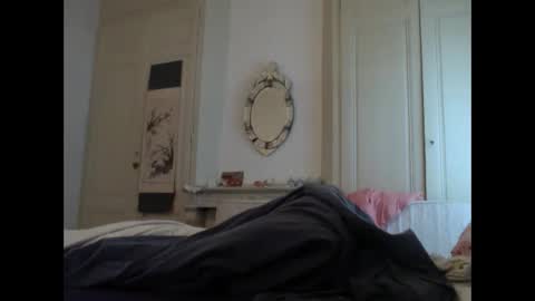 Snapshot of ant1rooxo chatting on 01/08/25, 10:59 anton online show from 01/08/25, 10:59