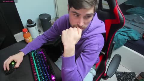 Snapshot of anthonyloveseks chatting on 01/29/25, 08:18 Anthony online show from 01/29/25, 08:18