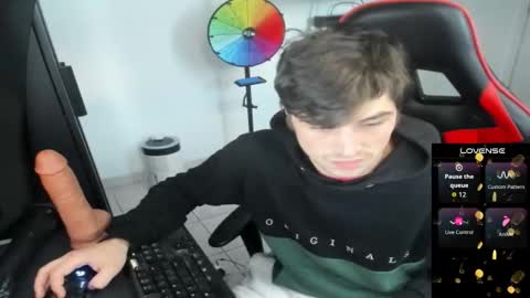 Snapshot of anthonyloveseks chatting on 09/30/25, 10:42 Anthony online show from 09/30/25, 10:42