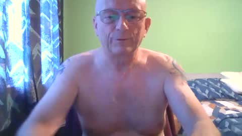 Snapshot of antmatt2025 chatting on 09/19/25, 03:45 antmatt2025 online show from 09/19/25, 03:45