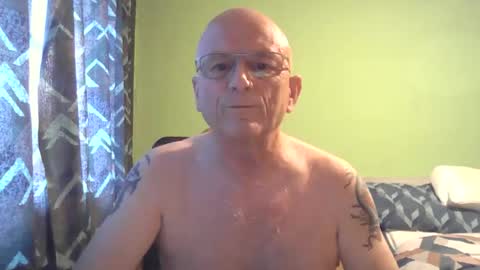 Snapshot of antmatt2025 chatting on 09/30/25, 05:07 antmatt2025 online show from 09/30/25, 05:07