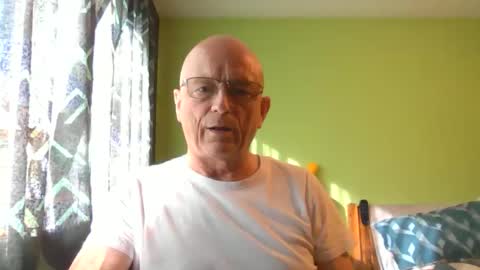 Snapshot of antmatt2025 chatting on 10/27/25, 10:19 antmatt2025 online show from 10/27/25, 10:19