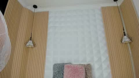 Snapshot of antonella00_ chatting on 10/21/25, 04:51 Antonella online show from 10/21/25, 04:51