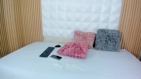 Snapshot of antonella00_ chatting on 11/18/25, 05:06 Antonella online show from 11/18/25, 05:06