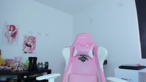 Antonella online show from 10/22/25, 11:59