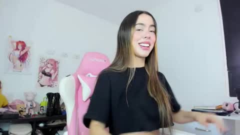 Antonella online show from 10/27/25, 08:57