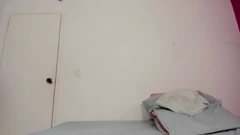 Snapshot of antonella_bonnet_ chatting on 02/10/25, 07:17 ANTONELLA online show from 02/10/25, 07:17