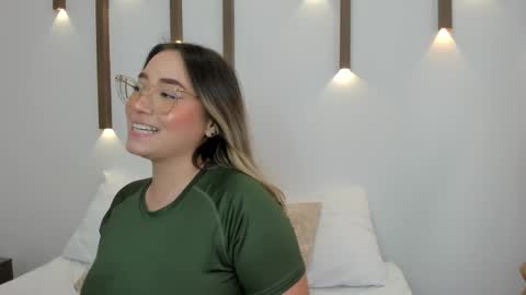 Snapshot of antonella_cutie_ chatting on 01/31/25, 03:11 A N T O N E L L A online show from 01/31/25, 03:11