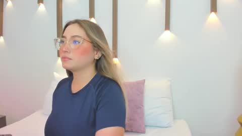 Snapshot of antonella_cutie_ chatting on 02/12/25, 12:01 A N T O N E L L A online show from 02/12/25, 12:01