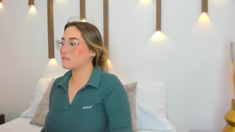 Snapshot of antonella_cutie_ chatting on 03/03/25, 12:16 A N T O N E L L A online show from 03/03/25, 12:16