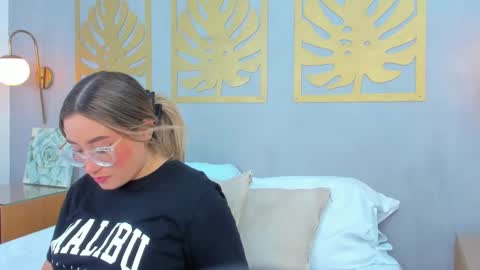 Snapshot of antonella_cutie_ chatting on 03/12/25, 07:28 A N T O N E L L A online show from 03/12/25, 07:28