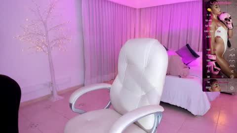  Antonella Grayy  online show from 01/23/25, 10:54