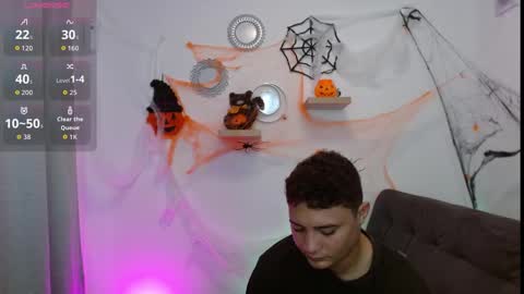 Antonella y Brian online show from 10/27/25, 07:07