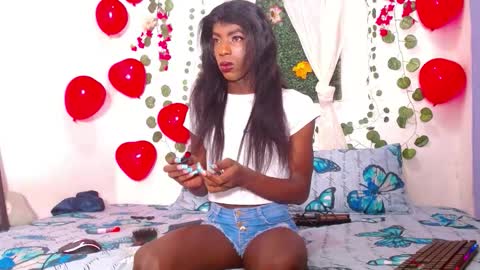 Snapshot of antonella_wolfe chatting on 09/17/25, 02:57 anto online show from 09/17/25, 02:57