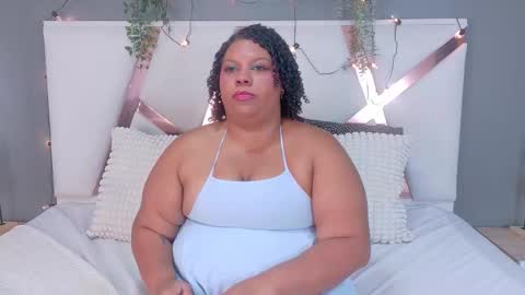 Snapshot of antonellagreyy__ chatting on 10/20/25, 04:51 ANTONELLA online show from 10/20/25, 04:51