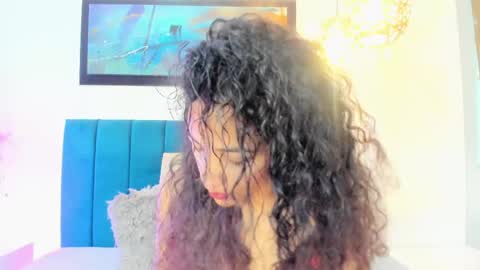 Snapshot of antonellahall_ chatting on 03/04/25, 11:51 AntonellaHall online show from 03/04/25, 11:51