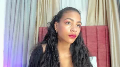 Snapshot of antonellahall_ chatting on 03/07/25, 12:01 AntonellaHall online show from 03/07/25, 12:01