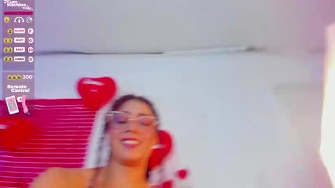 Snapshot of antonellepiercee chatting on 02/15/25, 11:47 A N T O N E L L E online show from 02/15/25, 11:47