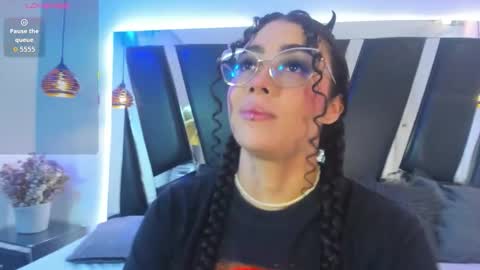 A N T O N E L L E  online show from 11/22/25, 11:31