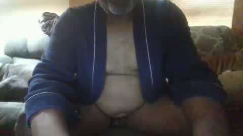 Snapshot of antonioblackman chatting on 10/25/25, 01:18 antonioblackman online show from 10/25/25, 01:18