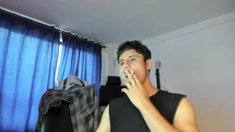 Snapshot of antonnello_ chatting on 03/01/25, 10:10 antonnello_ online show from 03/01/25, 10:10