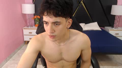 Snapshot of antonysummer chatting on 10/02/25, 07:54 antonysummer online show from 10/02/25, 07:54