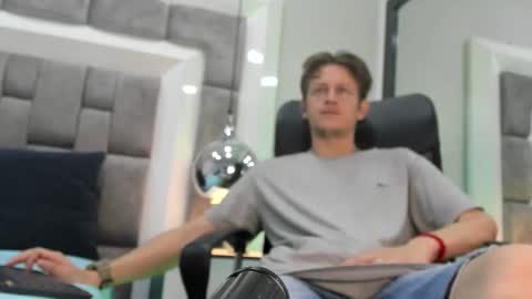 Anthony King online show from 10/08/25, 08:28