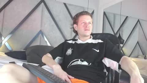 Anthony King online show from 11/20/25, 04:56