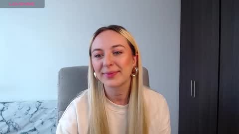 Antonia online show from 02/12/25, 04:33