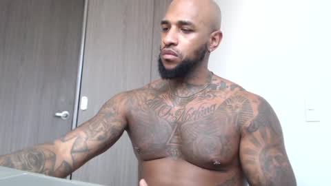 antwanblack11 online show from 11/14/25, 09:24