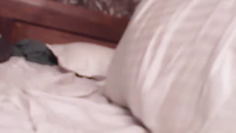 anupam373 online show from 10/11/25, 12:43