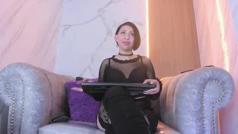 Snapshot of anxelica_macondo_ chatting on 09/20/25, 08:43 Anxelica online show from 09/20/25, 08:43