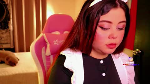   Independent model  online show from 10/18/25, 11:05