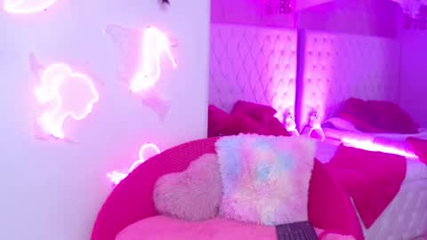 Snapshot of anyawink chatting on 11/01/25, 05:09 anyawink online show from 11/01/25, 05:09