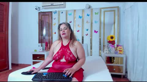 Snapshot of anyelamature chatting on 10/14/25, 02:34 Anyela online show from 10/14/25, 02:34