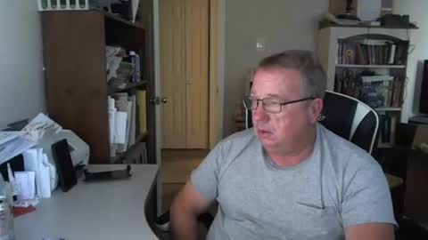 Snapshot of anytimeuwantme chatting on 11/04/25, 10:09 anytimeuwantme online show from 11/04/25, 10:09