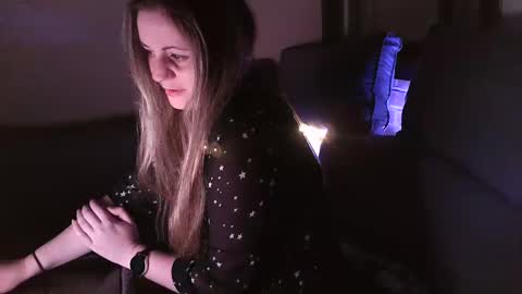 Snapshot of aphrodite_ash chatting on 09/27/25, 07:24 Shy Happy Pair online show from 09/27/25, 07:24