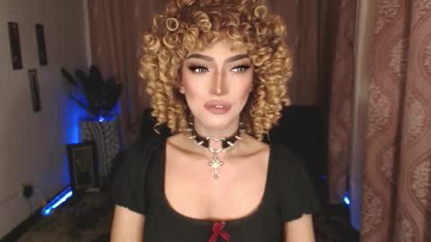 Snapshot of aphrodite_may chatting on 09/11/25, 05:46 kathryn online show from 09/11/25, 05:46