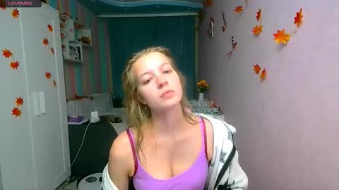 Aphrodite online show from 10/19/25, 01:45