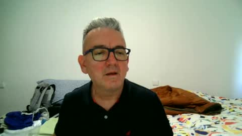 Snapshot of apixaba chatting on 12/31/24, 04:14 furry bear online show from 12/31/24, 04:14