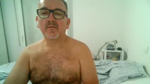 Snapshot of apixaba chatting on 09/11/25, 09:59 furry bear online show from 09/11/25, 09:59