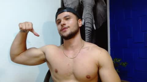 Snapshot of apolo_klein1 chatting on 02/11/25, 05:47 Apolo online show from 02/11/25, 05:47