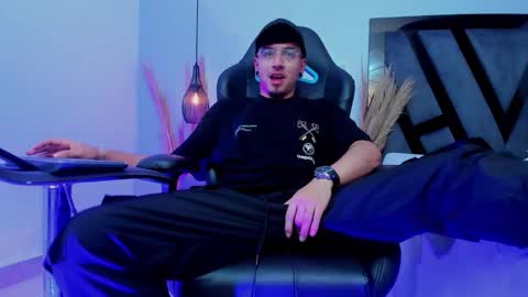 Apolo online show from 11/25/25, 09:37