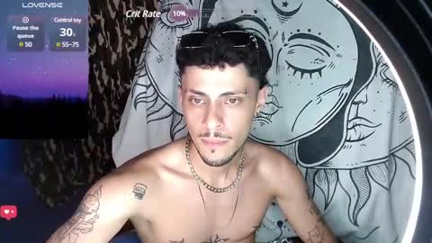 Snapshot of apolo_s chatting on 12/17/24, 09:05 Andres online show from 12/17/24, 09:05