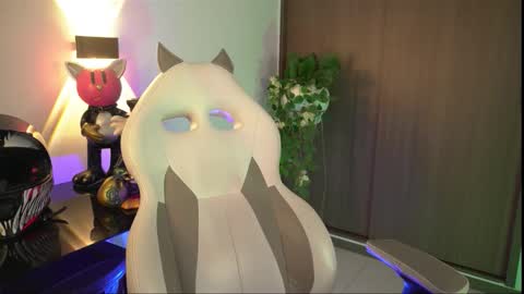 Snapshot of appolo_allen chatting on 10/15/25, 05:07 insta appolo master online show from 10/15/25, 05:07