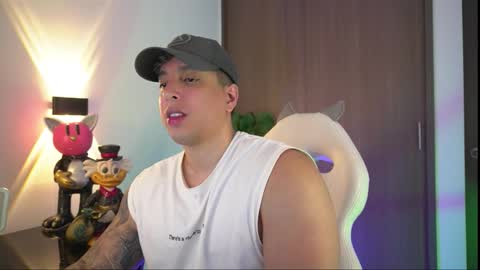 Snapshot of appolo_allen chatting on 10/17/25, 05:10 insta appolo master online show from 10/17/25, 05:10