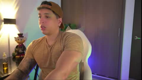 Snapshot of appolo_allen chatting on 10/31/25, 05:41 insta appolo master online show from 10/31/25, 05:41