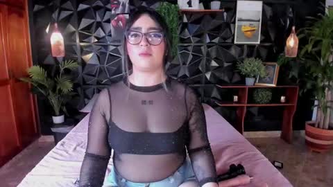 apprilfoxx online show from 10/22/25, 05:02