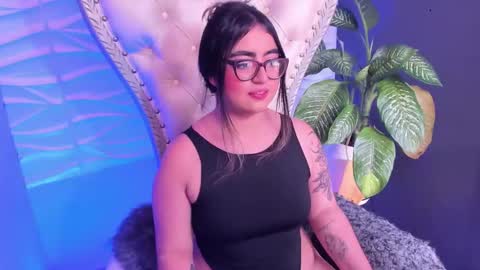 apprilfoxx online show from 10/28/25, 04:53